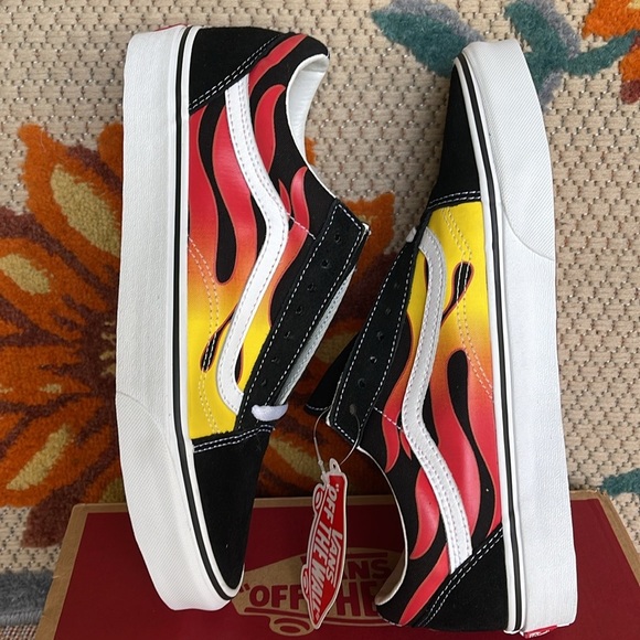 Vans WMNS Old Skool
(Flame) Black/Black/True White 
VN0A38G1PHN
Sneakers - Picture 16 of 16